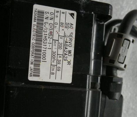 Yaskawa SGMPS-A8A2A21 AC SERVO MOTOR 80W 3000RPM 200V 0.69A NEW